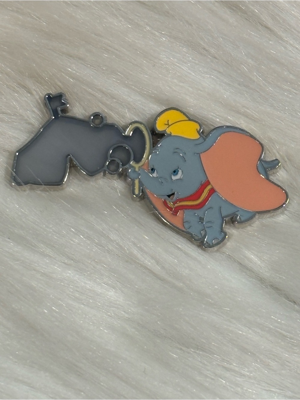 Loungefly Disney - Character Bubbles - Dumbo - Mystery Box Pin